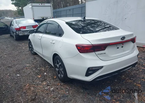 2019 Kia Forte Lxs z USA, uszkodzony, nr VIN 3KPF24AD9KE116403